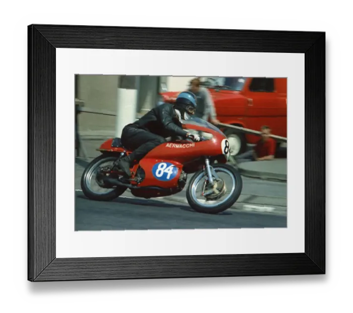 Framed Print : Steve Jolly (Aermacchi) 1967 Junior TT Framed Print : Steve Jolly (Aermacchi) 1967 Junior TT