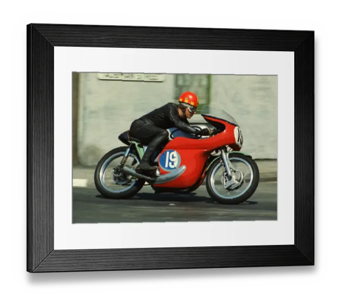Framed Print : Keith Heckles (Norton) 1969 Junior TT Framed Print : Keith Heckles (Norton) 1969 Junior TT