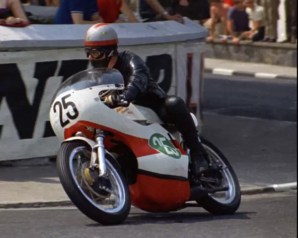 Billy Nelson (Doncaster Yamaha) 1970 Lightweight TT