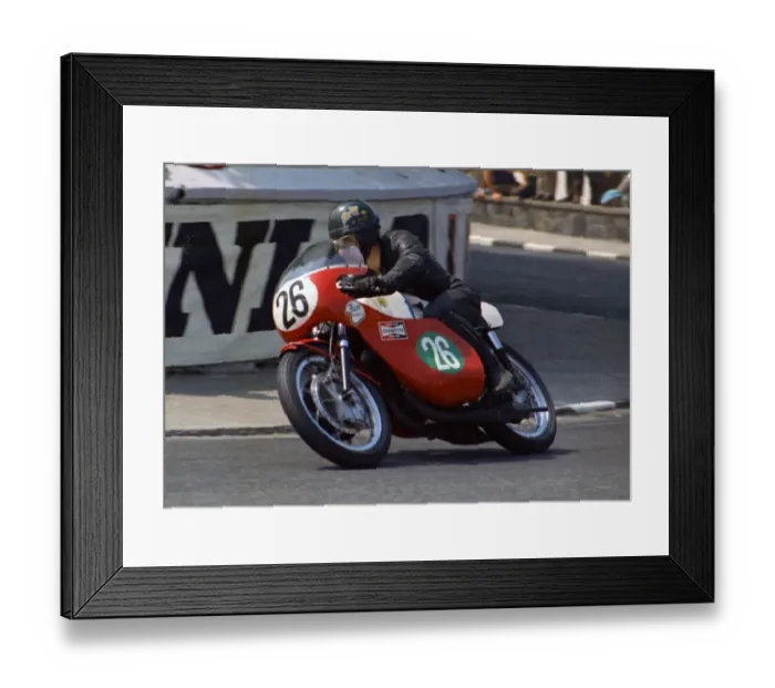 Framed Print : Steve Murray (Yamaha) 1970 Lightweight TT Framed Print : Steve Murray (Yamaha) 1970 Lightweight TT
