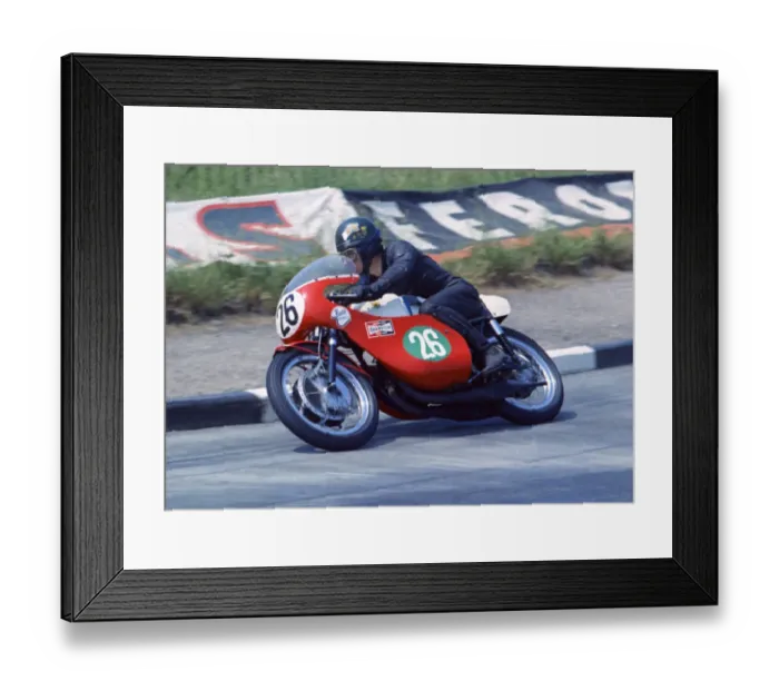 Framed Print : Steve Murray (Yamaha) 1970 Lightweight TT Framed Print : Steve Murray (Yamaha) 1970 Lightweight TT