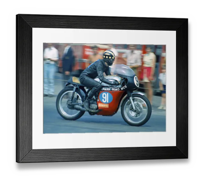 Framed Print : Ron Fursman (Norton) 1970 Junior TT Framed Print : Ron Fursman (Norton) 1970 Junior TT