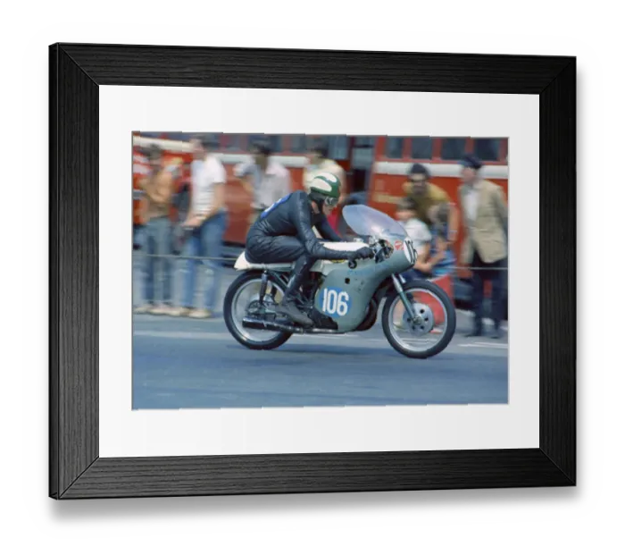Framed Print : Alan Capstick (Honda) 1970 Junior TT Framed Print : Alan Capstick (Honda) 1970 Junior TT
