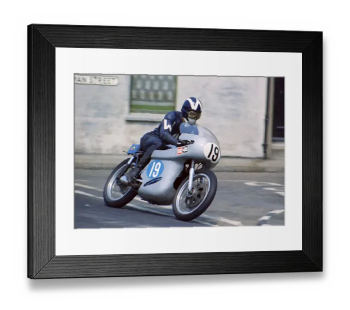 Framed Print : Peter Williams (Arter AJS) 1970 Junior TT Framed Print : Peter Williams (Arter AJS) 1970 Junior TT