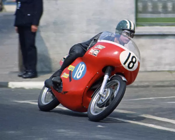 Brian Steenson (Seeley) 1970 Junior TT