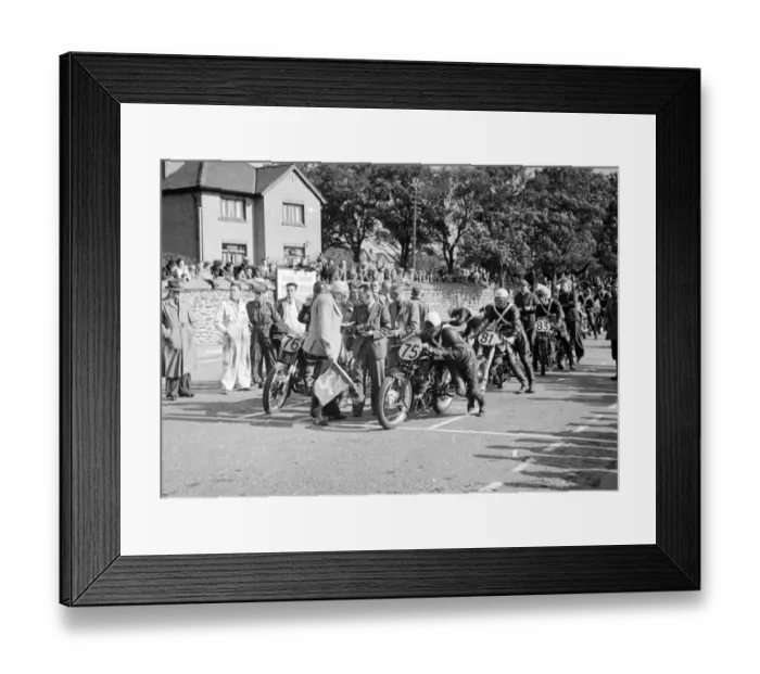 Framed Print : David Bogie (Velocette) 1950 Senior Manx Grand Prix Framed Print : David Bogie (Velocette) 1950 Senior Manx Grand Prix