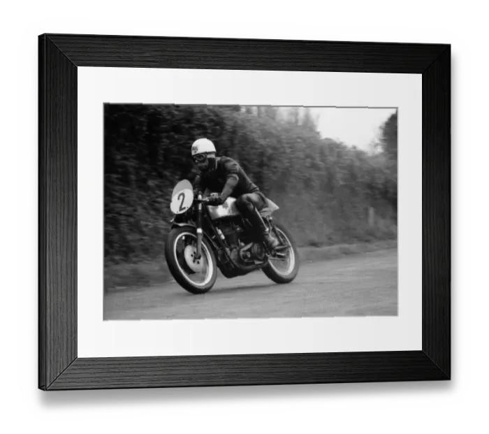 Framed Print : Ken Brough (BSA) 1962 Senior Manx Gand Prixne