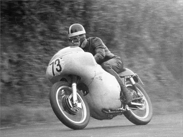 Alec Whiteside (Matchless) 1962 Senior Manx Grand Prix
