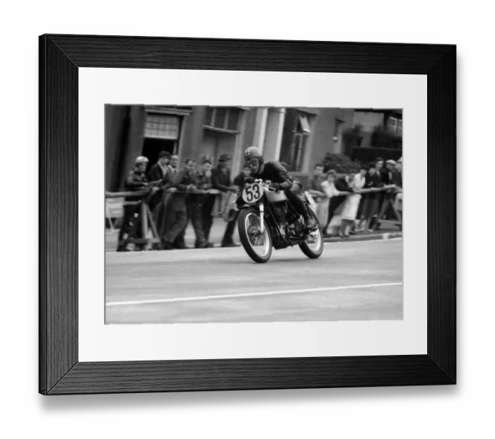 Framed Print : Brian Cammack (BSA) 1962 Senior Manx Gand Prix Framed Print : Brian Cammack (BSA) 1962 Senior Manx Gand Prix