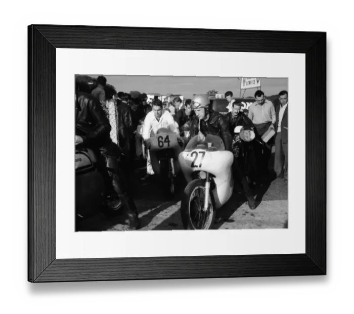 Framed Print : Peter Stacey (Norton) 1962 Senior Manx Grand Prix Framed Print : Peter Stacey (Norton) 1962 Senior Manx Grand Prix