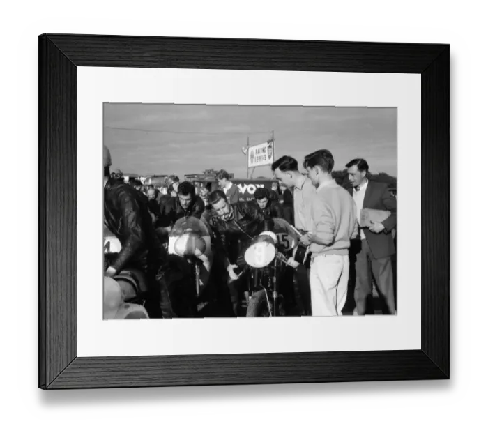 Framed Print : Fred Walton (BSA) 1962 Junior Manx Grand Prix Framed Print : Fred Walton (BSA) 1962 Junior Manx Grand Prix