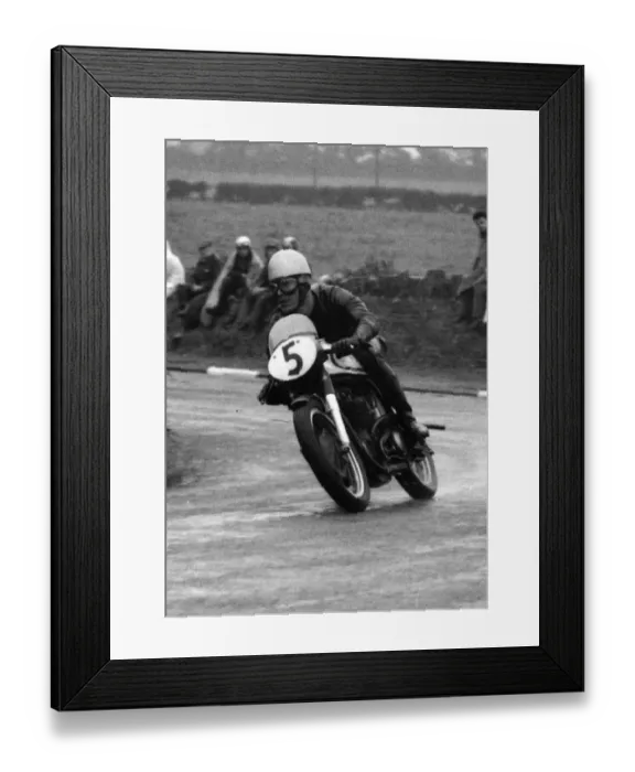Framed Print : Jack Simpson (Norton) 1961 Junior Manx Grand Prix