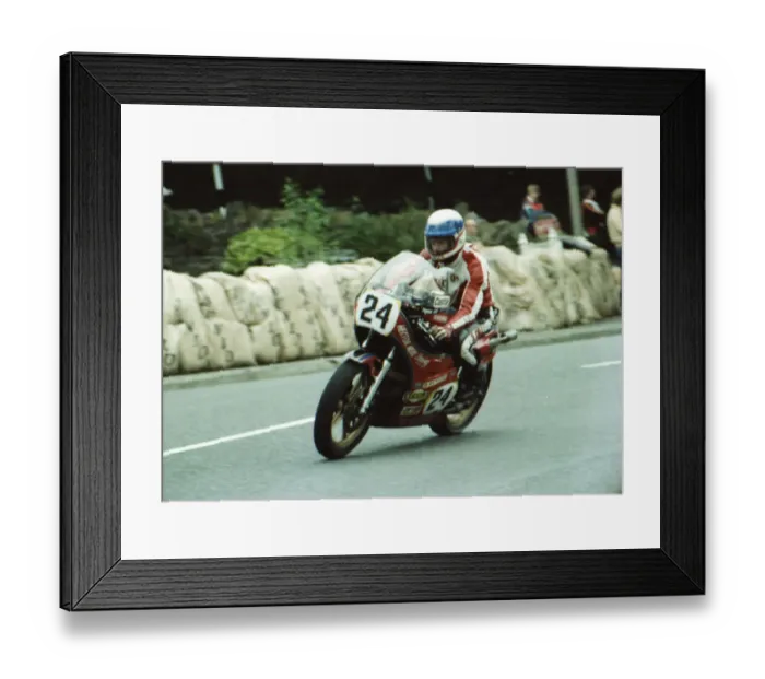 Framed Print : Steve Cull (Suzuki) 1980 Classic TT Framed Print : Steve Cull (Suzuki) 1980 Classic TT