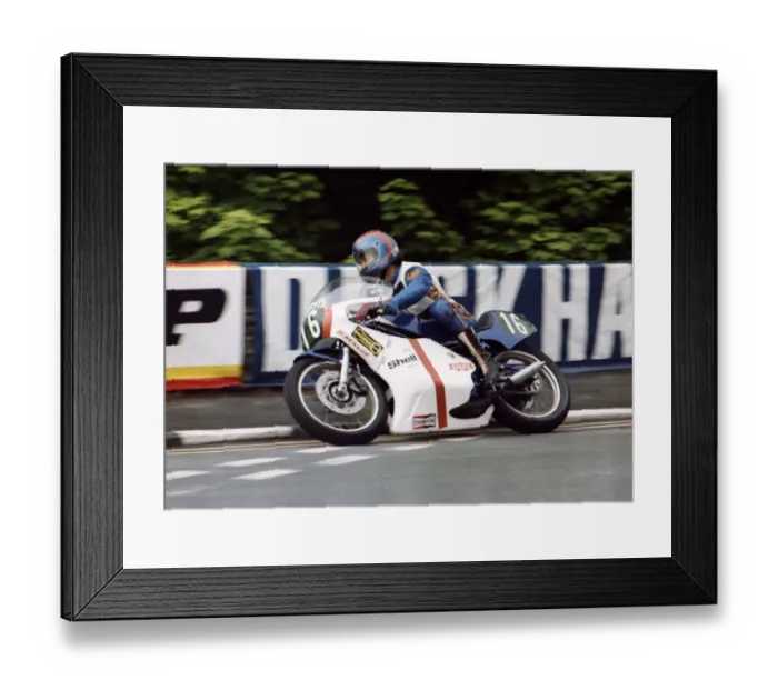 Framed Print : Kenny Blake (Yamaha) 1980 Junior TT Framed Print : Kenny Blake (Yamaha) 1980 Junior TT