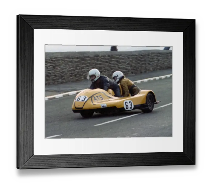 Framed Print : Gerry Flynn & Alan Blackhurst (Suzuki) 1980 Sidecar TT Framed Print : Gerry Flynn & Alan Blackhurst (Suzuki) 1980 Sidecar TT