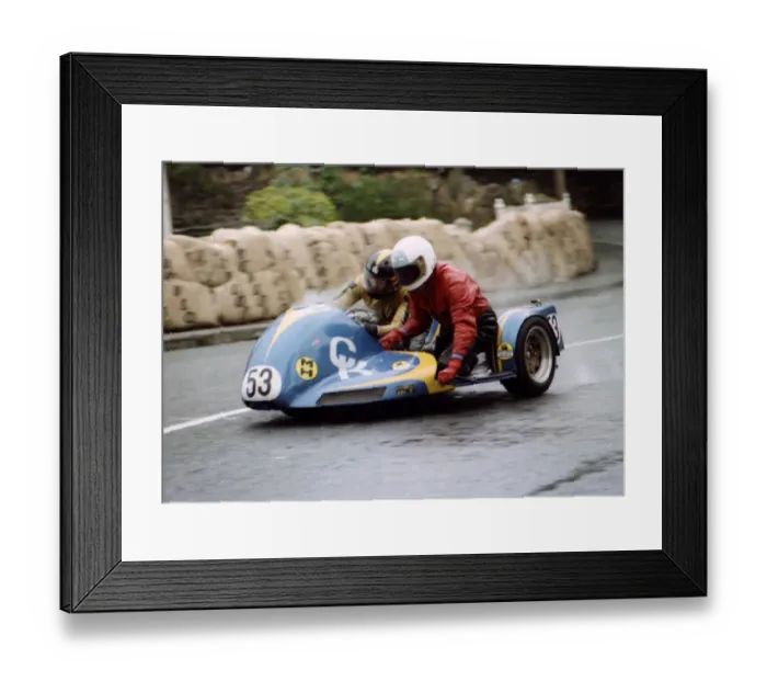 Framed Print : Mike Jones & Eddie Hammond (Crystal Kawasaki) 1980 Sidecar TT Framed Print : Mike Jones & Eddie Hammond (Crystal Kawasaki) 1980 Sidecar TT