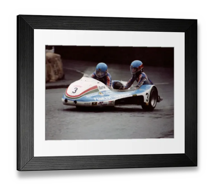 Framed Print : Jock Taylor & Benga Johansson (Fowler Yamaha) 1980 Sidecar TT Framed Print : Jock Taylor & Benga Johansson (Fowler Yamaha) 1980 Sidecar TT