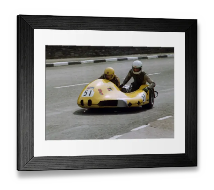 Framed Print : Alistair Lewis & Graeme Mackay (Suzuki) 1980 Sidecar TT Framed Print : Alistair Lewis & Graeme Mackay (Suzuki) 1980 Sidecar TT