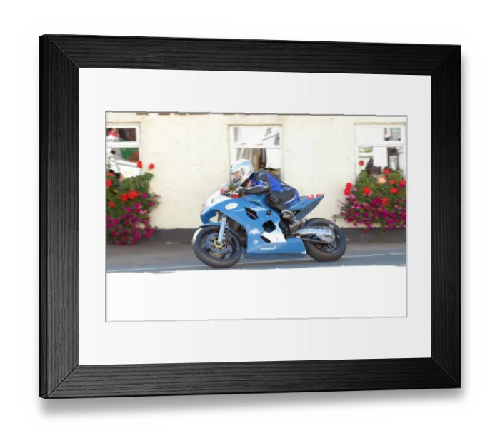 Framed Print : Jono Yardley (Suzuki) 2010 Newcomers Manx Grand Prix Framed Print : Jono Yardley (Suzuki) 2010 Newcomers Manx Grand Prix