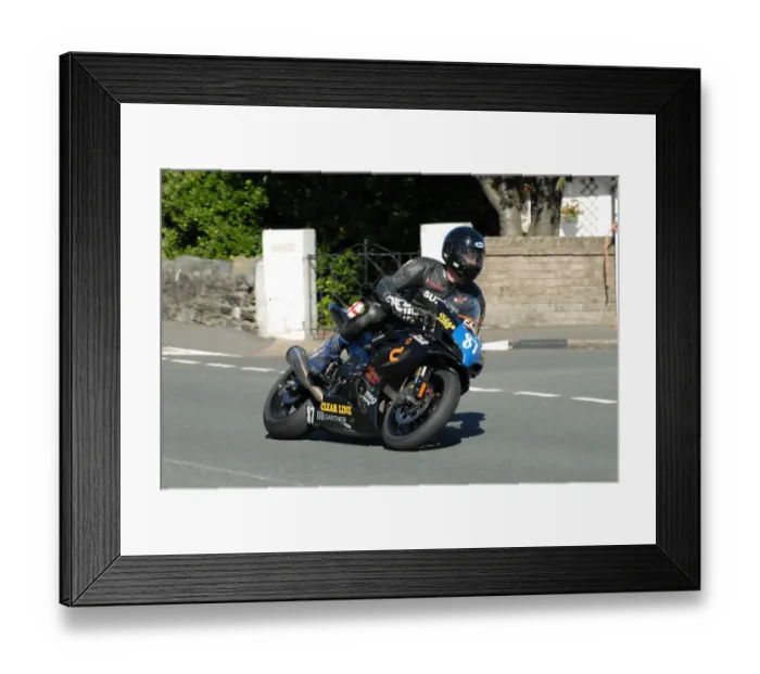 Framed Print : Robert Simcock (Suzuki) 2010 Junior Manx Grand Prix Framed Print : Robert Simcock (Suzuki) 2010 Junior Manx Grand Prix
