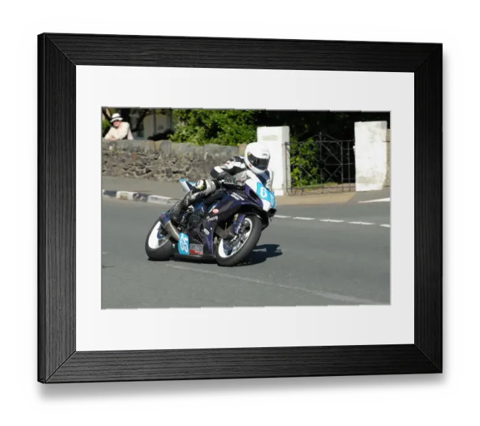 Framed Print : Brian Wyles (Suzuki) 2010 Junior Manx Grand Prix Framed Print : Brian Wyles (Suzuki) 2010 Junior Manx Grand Prix
