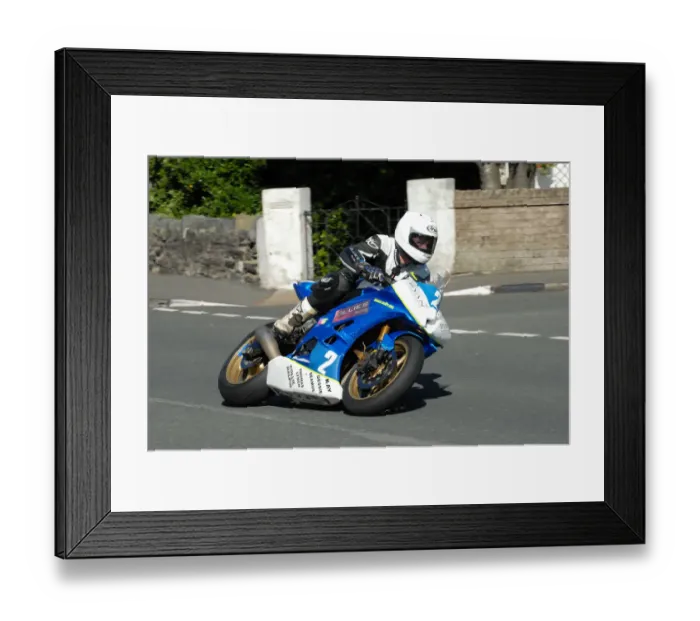Framed Print : David Lumsden (Yamaha) 2010 Junior Manx Grand Prix Framed Print : David Lumsden (Yamaha) 2010 Junior Manx Grand Prix