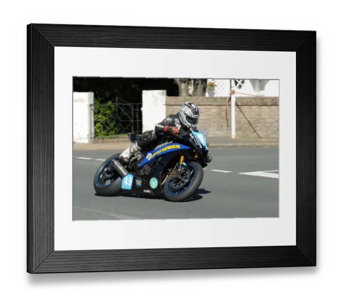 Framed Print : Chris Bradshaw (Yamaha) 2010 Junior Manx Grand Prix Framed Print : Chris Bradshaw (Yamaha) 2010 Junior Manx Grand Prix