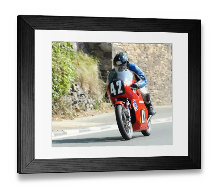 Framed Print : Andy Wilson (Honda Drixton) 2010 Senior Classic TT Framed Print : Andy Wilson (Honda Drixton) 2010 Senior Classic TT