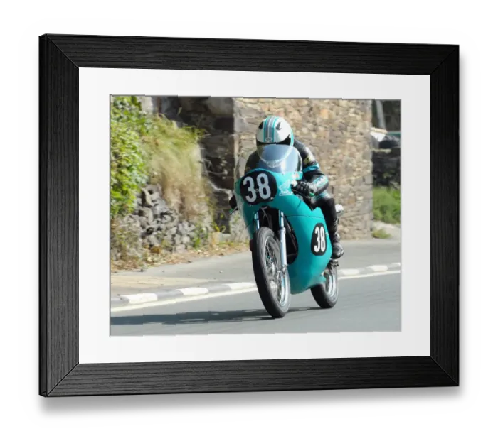 Framed Print : Geoff Bates (Honda Drixton) 2010 Senior Classic TT Framed Print : Geoff Bates (Honda Drixton) 2010 Senior Classic TT