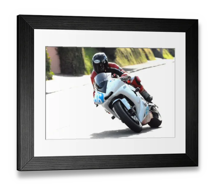 Framed Print : David Jukes (Yamaha) 2010 Junior Manx Grand Prix Framed Print : David Jukes (Yamaha) 2010 Junior Manx Grand Prix