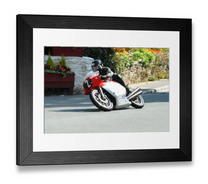 Framed Print : Alan Oversby (MV) 2010 Senior Classic TT Framed Print : Alan Oversby (MV) 2010 Senior Classic TT