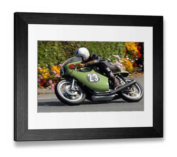 Framed Print : Mick Moreton (Paton) 2010 Senior Classic Manx Grand Prix