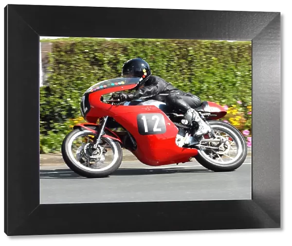 Bob Millinship (Ducati Seeley) 2010 Senior Classic TT