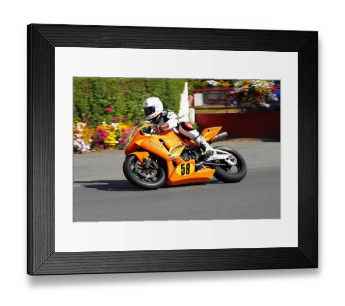 Framed Print : Andy McPherson (Honda) 2010 Senior Manx Grand Peix Framed Print : Andy McPherson (Honda) 2010 Senior Manx Grand Peix