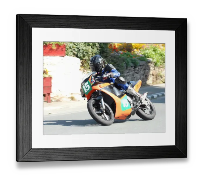 Framed Print : Derek Glass (Yamaha) 2010 Lightweight Manx Grand Prix Framed Print : Derek Glass (Yamaha) 2010 Lightweight Manx Grand Prix
