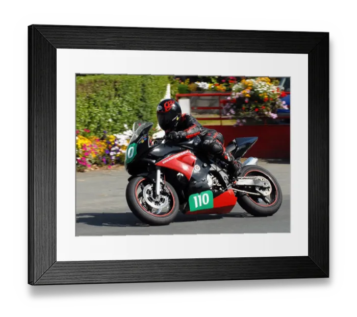 Framed Print : Yvonne Montgomery (Suzuki) 2010 Ultra Lightweight Manx Grand Prix Framed Print : Yvonne Montgomery (Suzuki) 2010 Ultra Lightweight Manx Grand Prix