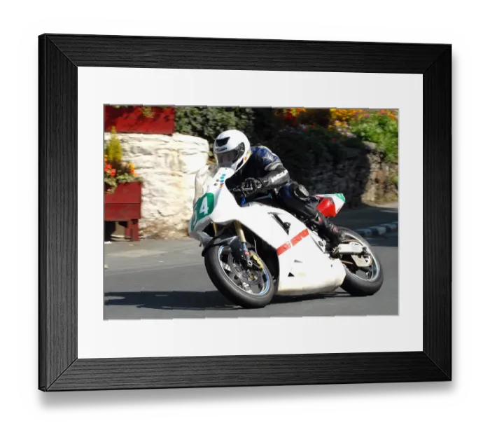 Framed Print : Brian Appleton (Suzuki) 2010 Senior Manx Grand Prix Framed Print : Brian Appleton (Suzuki) 2010 Senior Manx Grand Prix