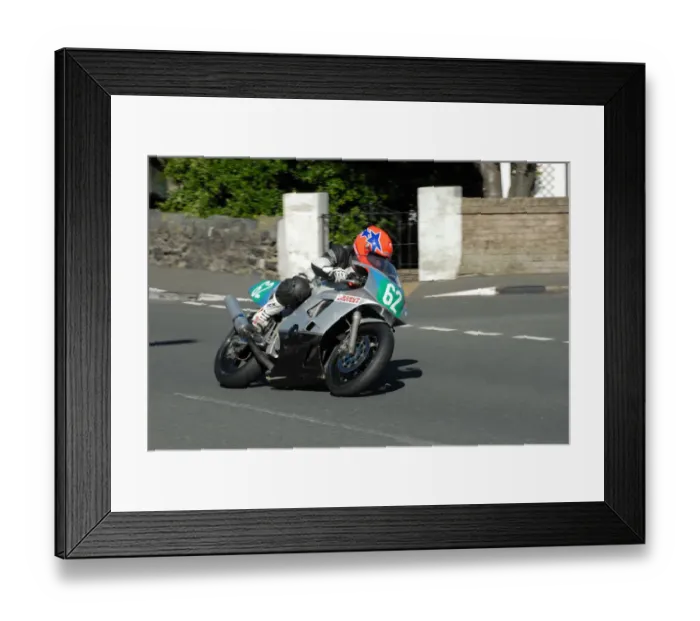 Framed Print : Timmy Turtle (Yamaha) 2010 Ultra Lightweight Manx Grand Prix Framed Print : Timmy Turtle (Yamaha) 2010 Ultra Lightweight Manx Grand Prix