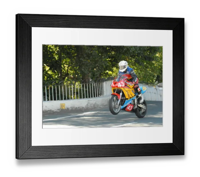 Framed Print : Scott Campbell (Suzuki) 2010 Newcomers Manx Grand Prix Framed Print : Scott Campbell (Suzuki) 2010 Newcomers Manx Grand Prix