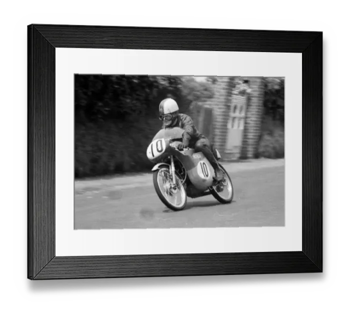 Framed Print : Ian Plumridge (Honda) 1964 50cc TT Framed Print : Ian Plumridge (Honda) 1964 50cc TT