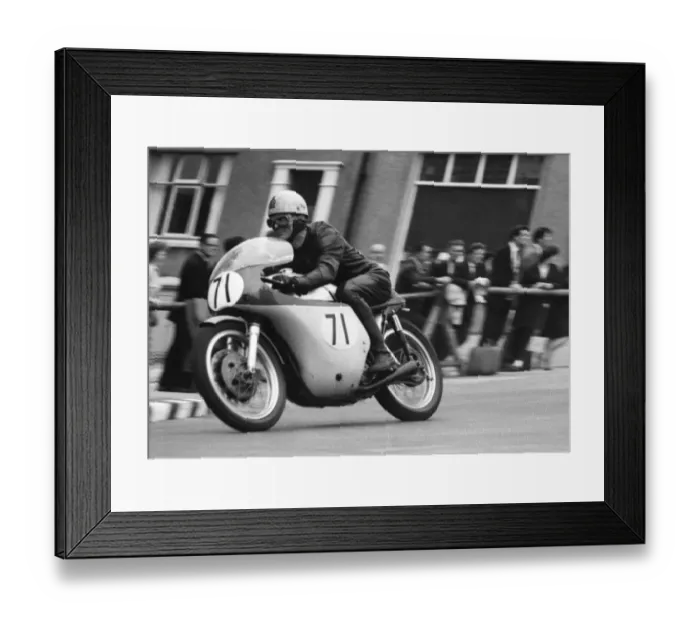 Framed Print : Maurice Gittins (Norton / Triumph) 1964 Senior TT Framed Print : Maurice Gittins (Norton / Triumph) 1964 Senior TT