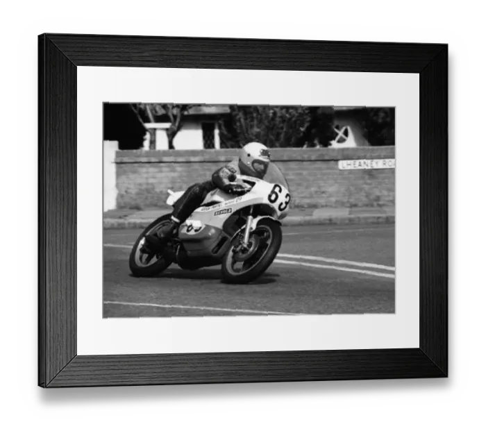 Framed Print : Colin Bevan (Yamaha) 1977 Junior Manx Grand Prix Framed Print : Colin Bevan (Yamaha) 1977 Junior Manx Grand Prix