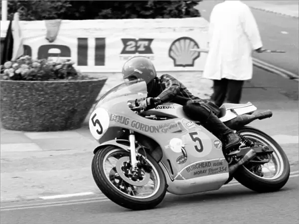 George Linder (Suzuki) 1977 Senior Manx Grand Prix