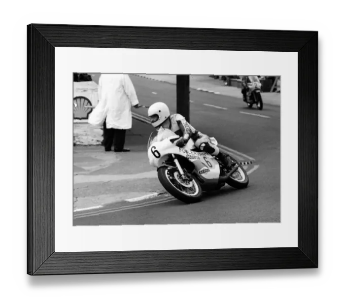 Framed Print : John McEntee (Fowler Yamaha) 1977 Senior Manx Grand Prix Framed Print : John McEntee (Fowler Yamaha) 1977 Senior Manx Grand Prix