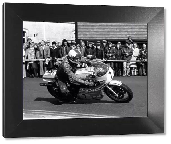 Steve Bradley (Suzuki) 1977 Senior Manx Grand Prix