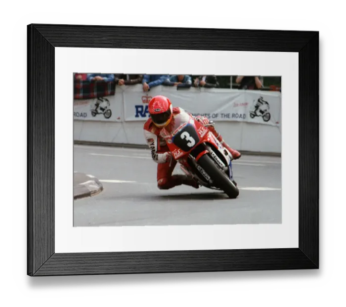 Framed Print : Mark Farmer (Yamaha) 1992 Supersport 400 TT
