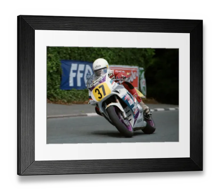 Framed Print : Robert Holden (Yamaha) 1994 Supersport 600 TT Framed Print : Robert Holden (Yamaha) 1994 Supersport 600 TT