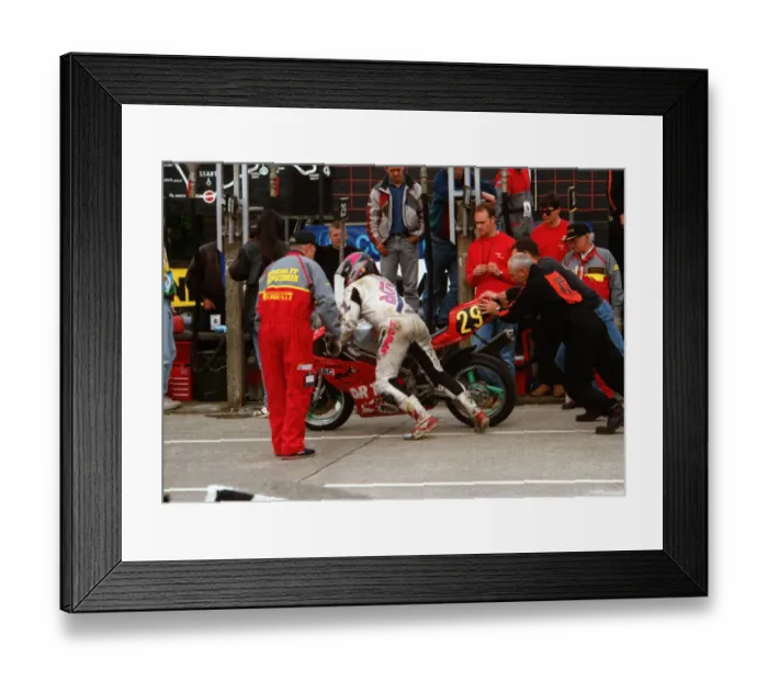 Framed Print : Mark Daynes (DR Tigcraft) 1995 Singles TT Framed Print : Mark Daynes (DR Tigcraft) 1995 Singles TT