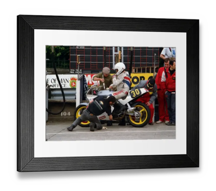 Framed Print : Peter Foster (Yamaha) 1995 Singles TT Framed Print : Peter Foster (Yamaha) 1995 Singles TT