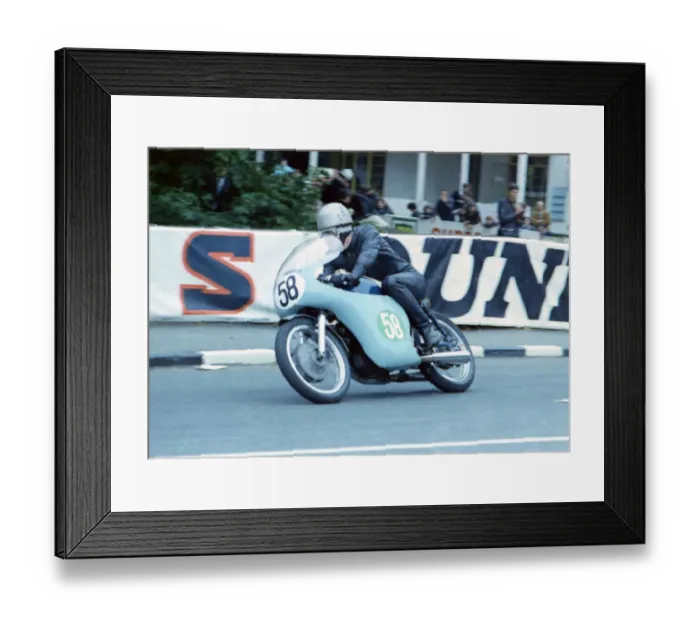 Framed Print : George Plenderleith (Honda) 1965 Lightweight TT Framed Print : George Plenderleith (Honda) 1965 Lightweight TT
